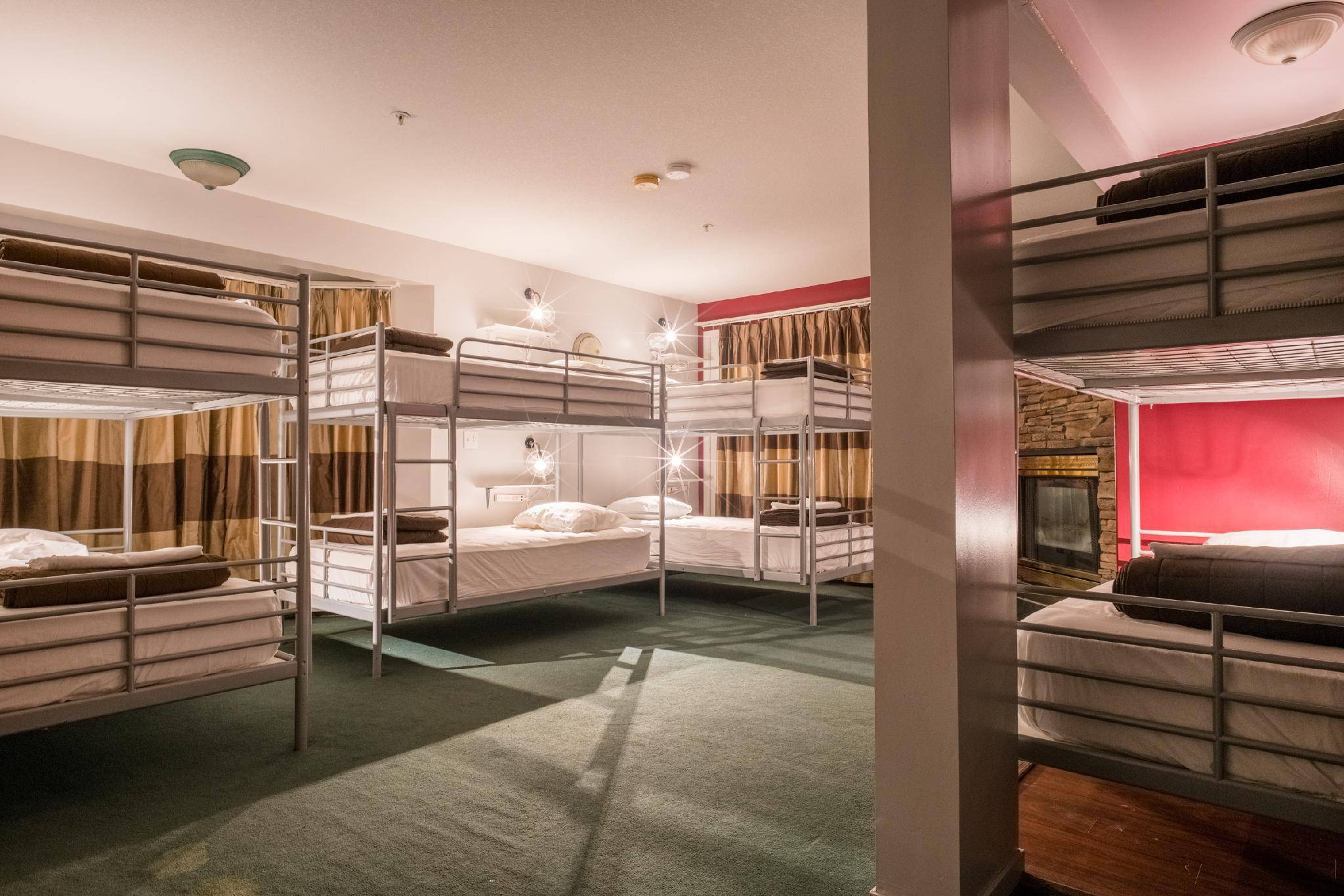 Samesun Banff Hostel 1
