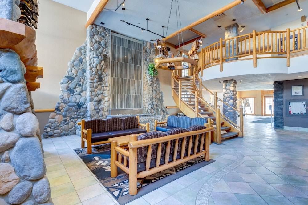 Chateau Canmore 1
