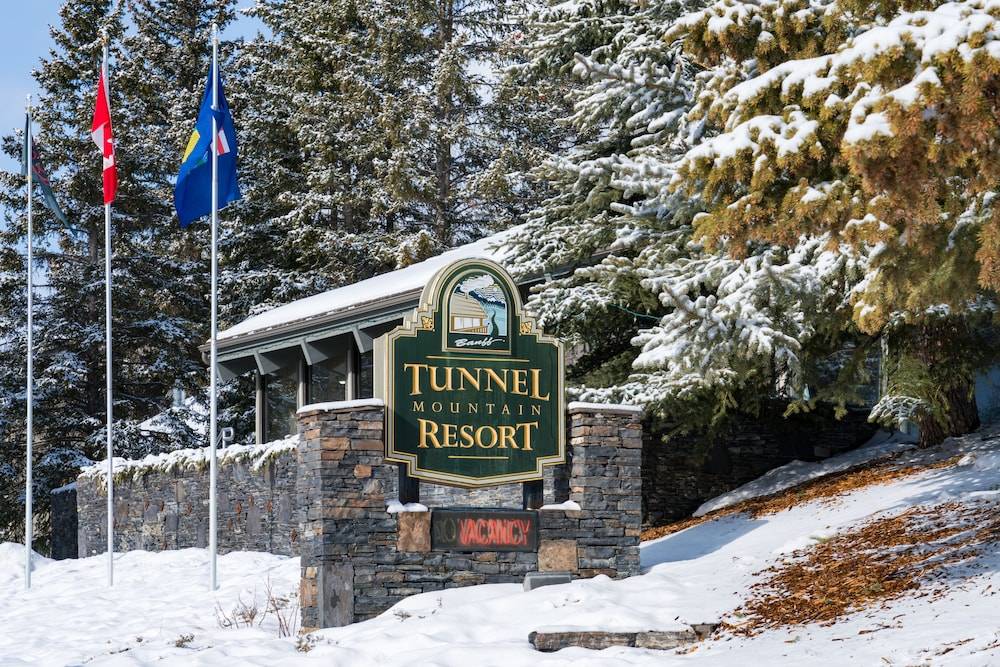 Tunnel Mountain Resort 1