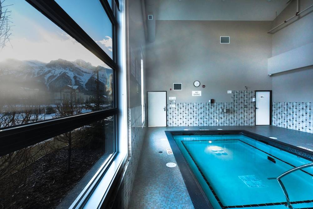 Super 8 by Wyndham Canmore 1