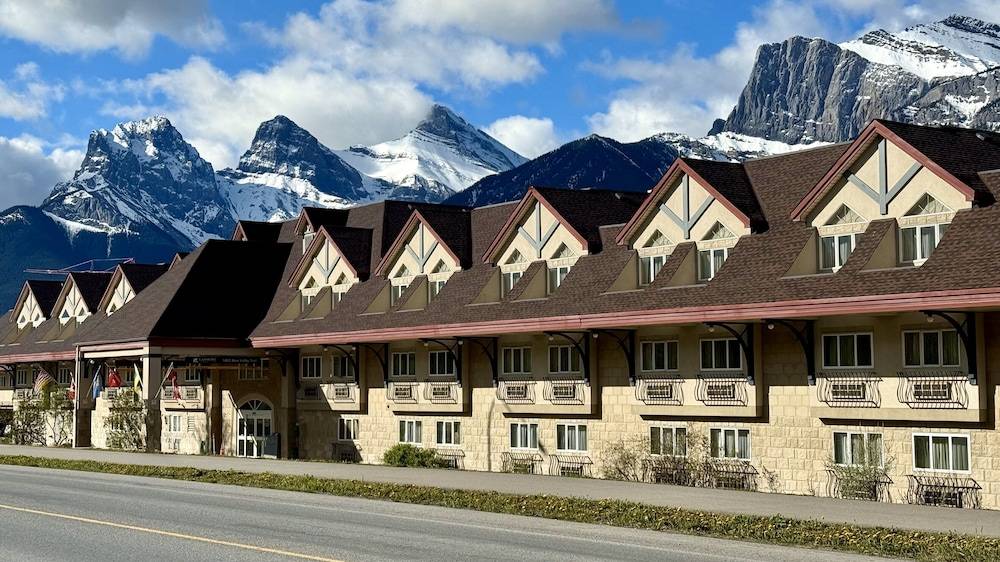 Canmore Inn & Suites 1