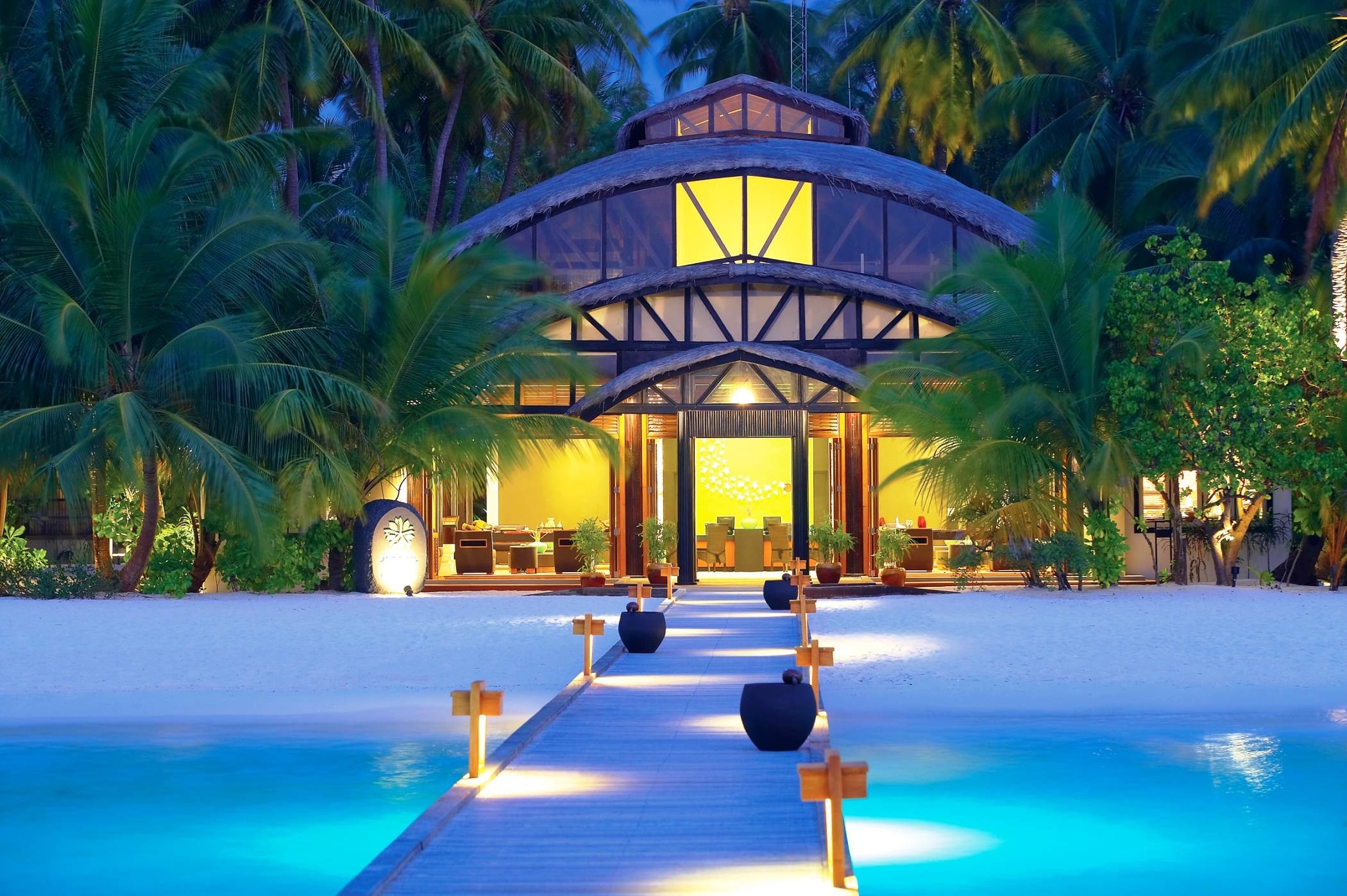Angsana Resort & Spa Maldives Velavaru 2