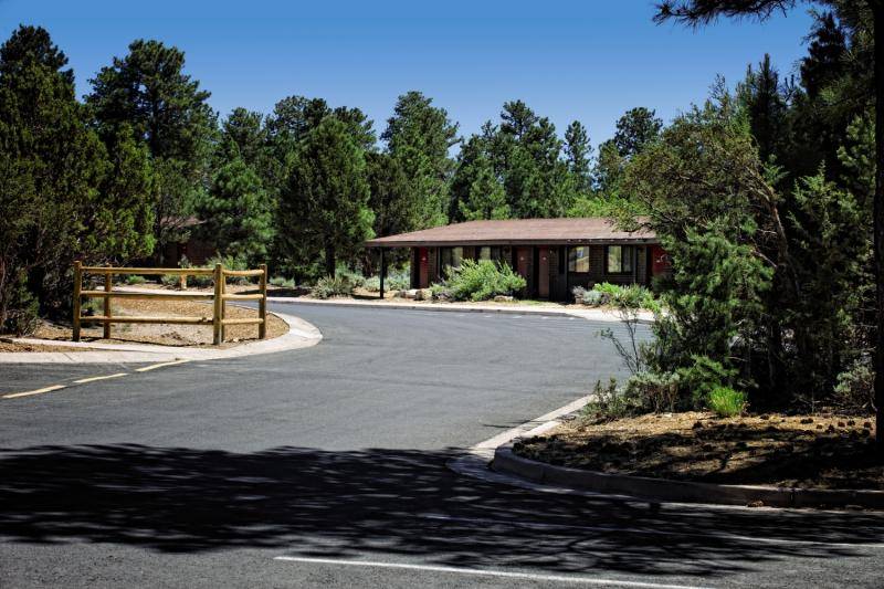 Yavapai Lodge West 2