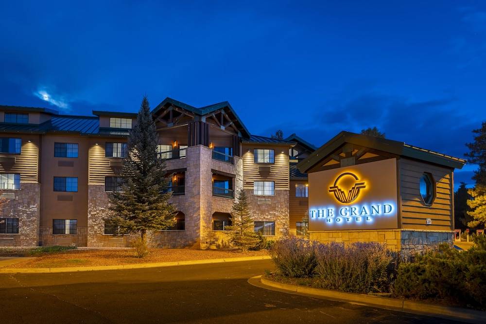 The Grand Hotel at the Grand Canyon 1