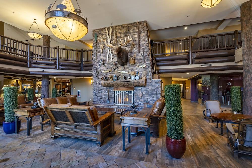 The Grand Hotel at the Grand Canyon 2