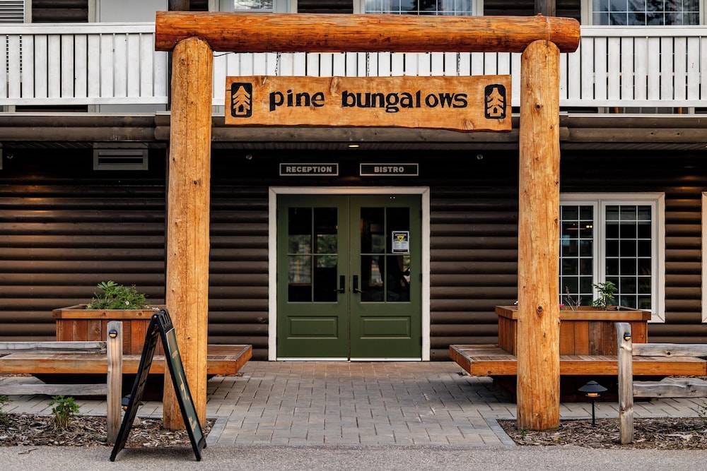 Pine Bungalows 1