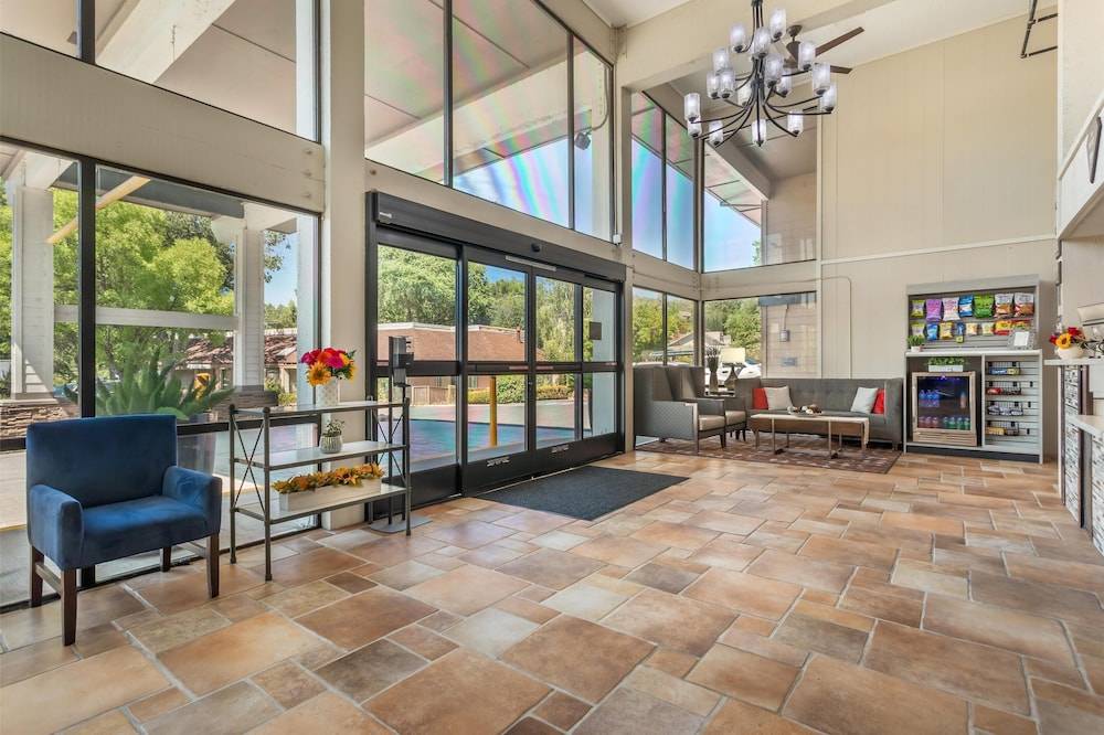 Best Western Plus Sonora Oaks Hotel and Conference Center 2