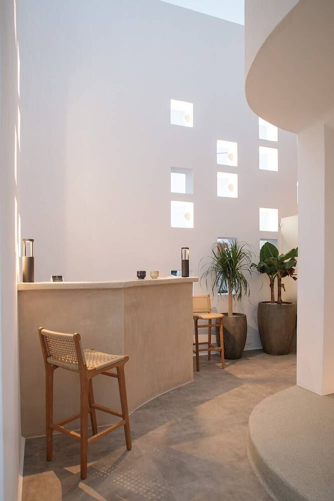 "Makava Suites" Your Luxe Urban Sanctuary 2