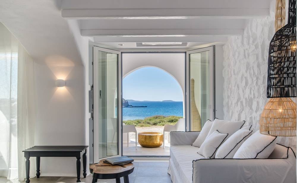 Cyano Suites 1
