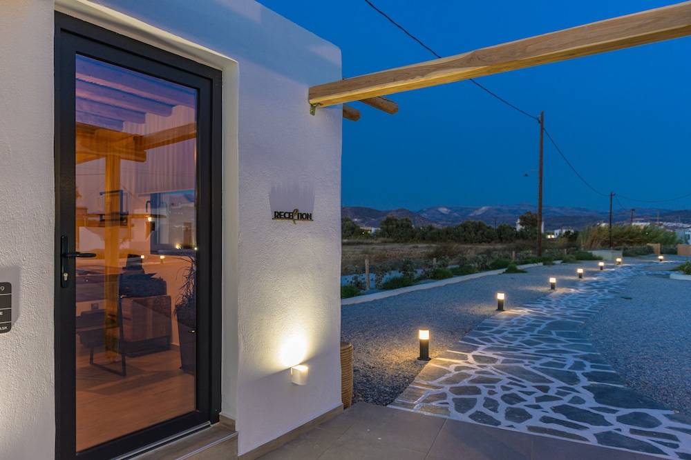 Naxos Finest Hotel & Villas 2