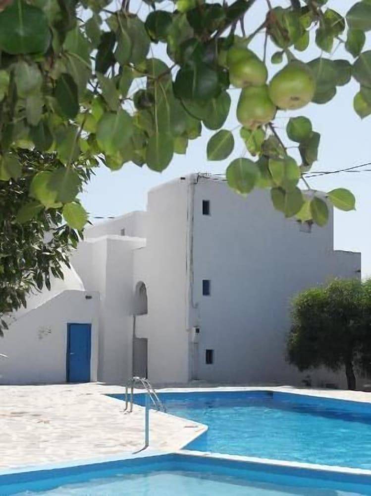 Naxos Sun Studios 1