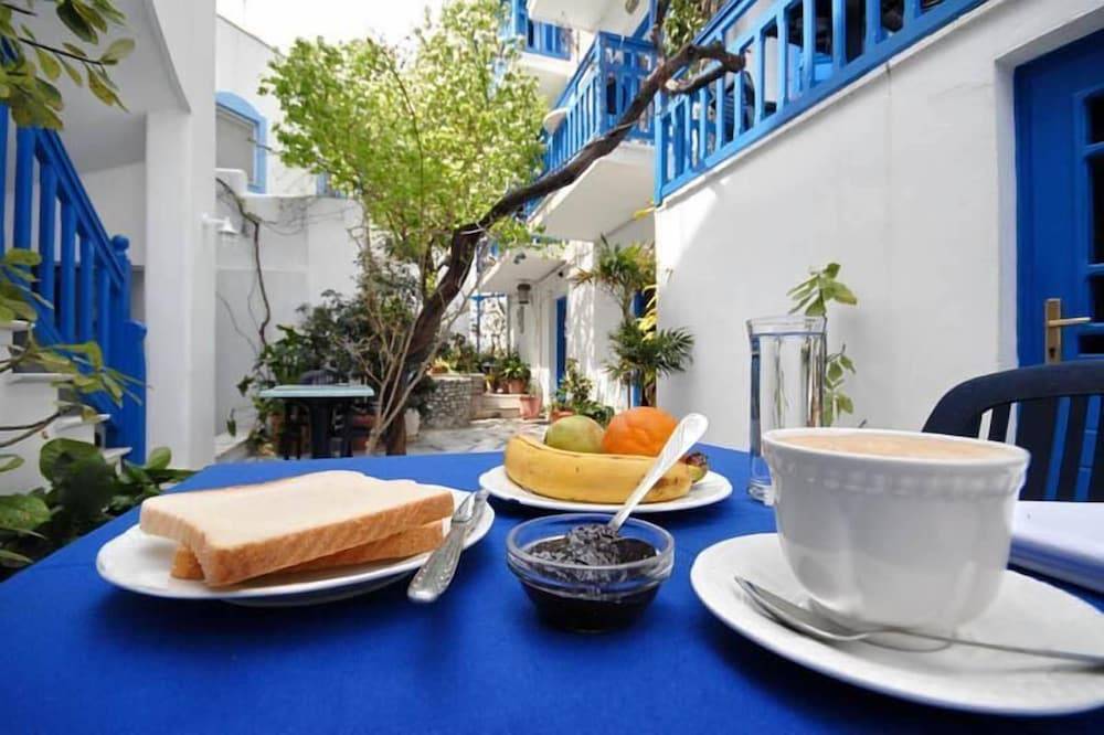 Barbouni Hotel & Studios 1