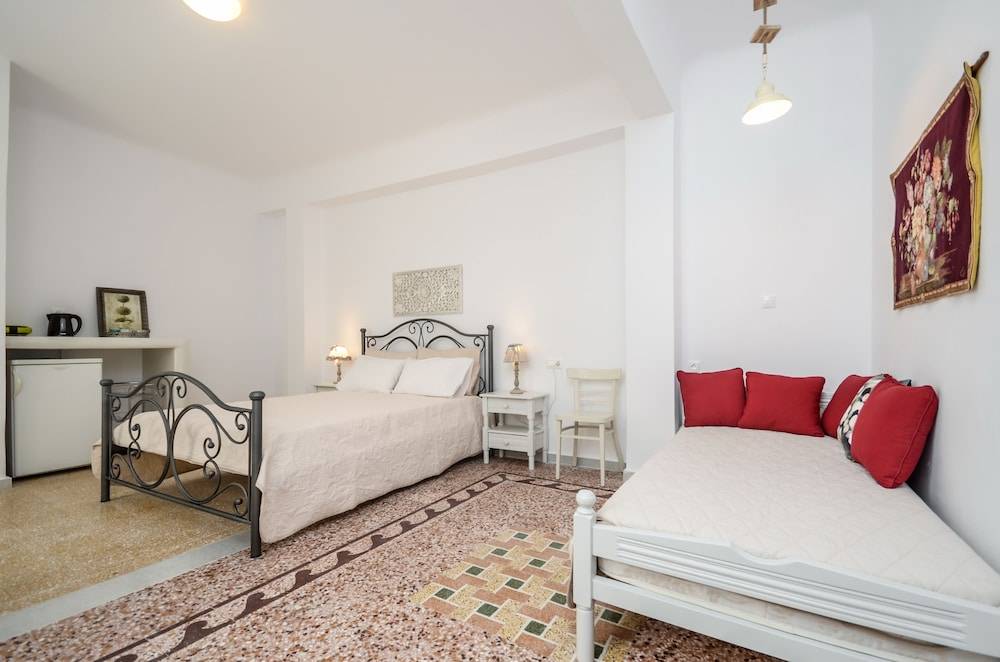 Naxos Center Houses 2
