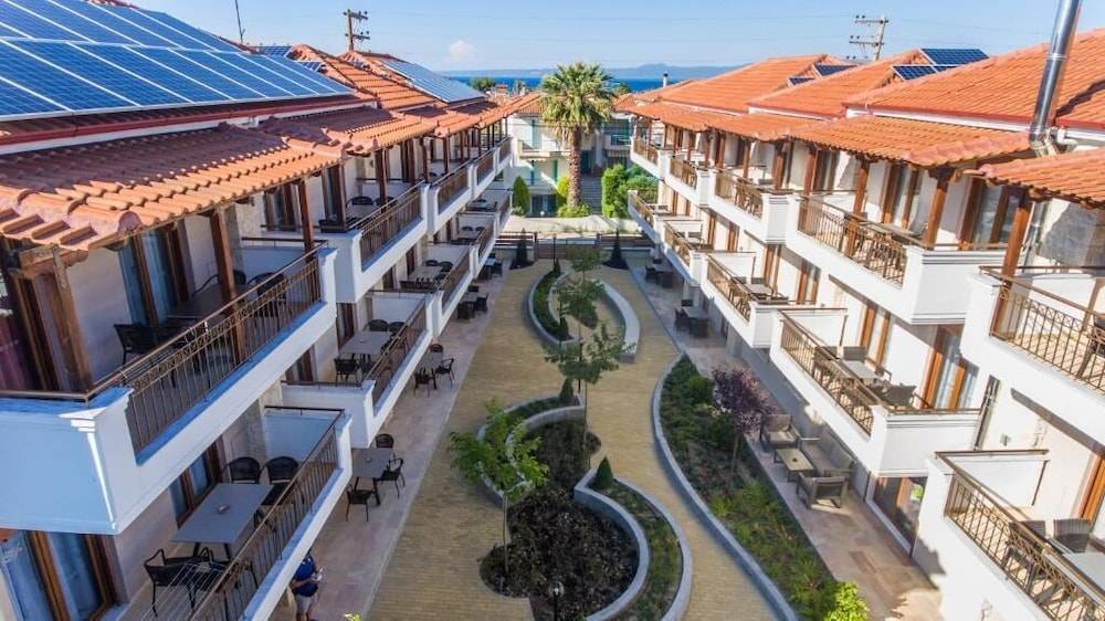 Apanemia Apartments by Flegra 1