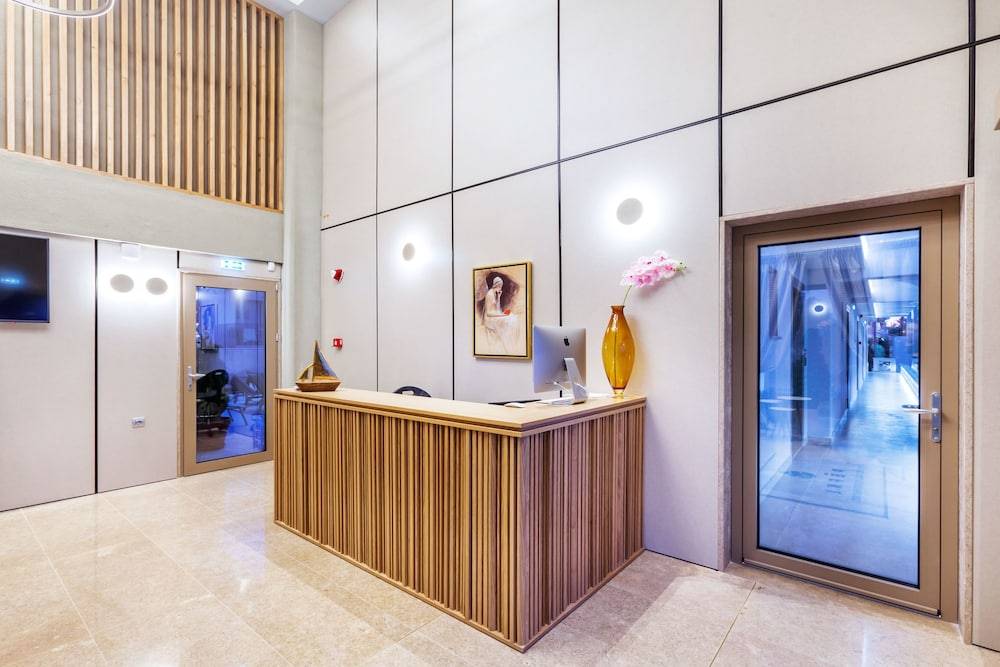 Pefki Deluxe Residences - Adults Only 16plus 2