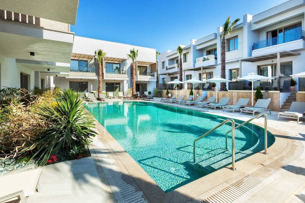 Pefki Deluxe Residences - Adults Only 16plus 1