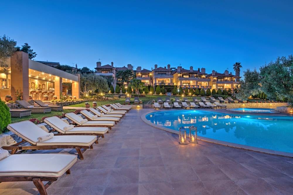 Kassandra Village Resort 1
