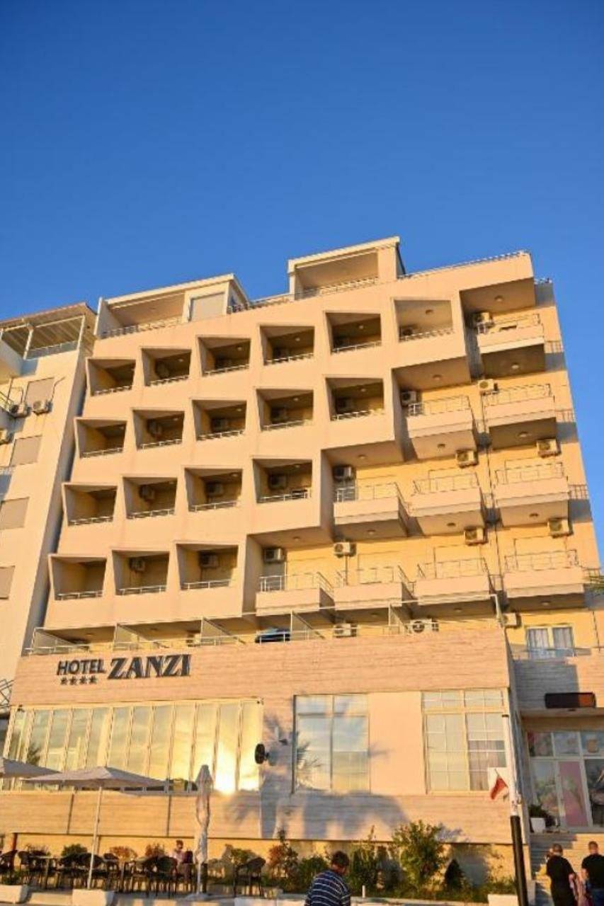 Hotel Zanzi 2