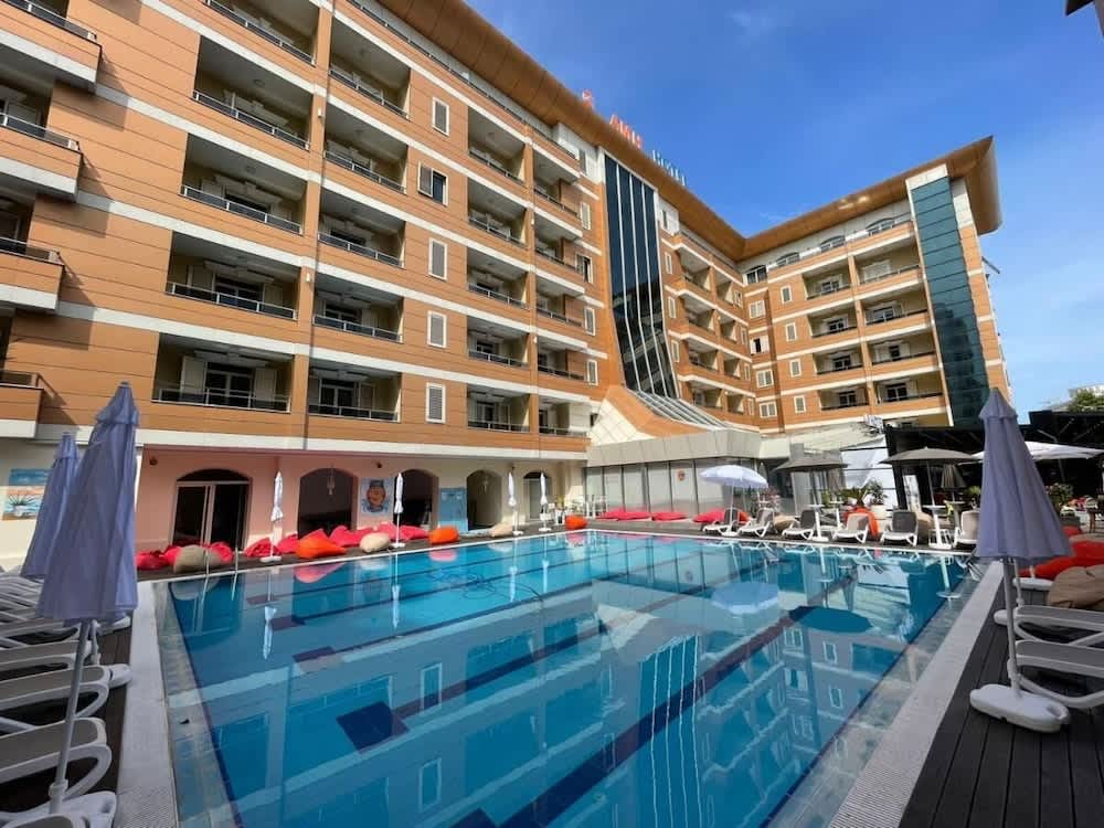AMH Hotel Durres 1
