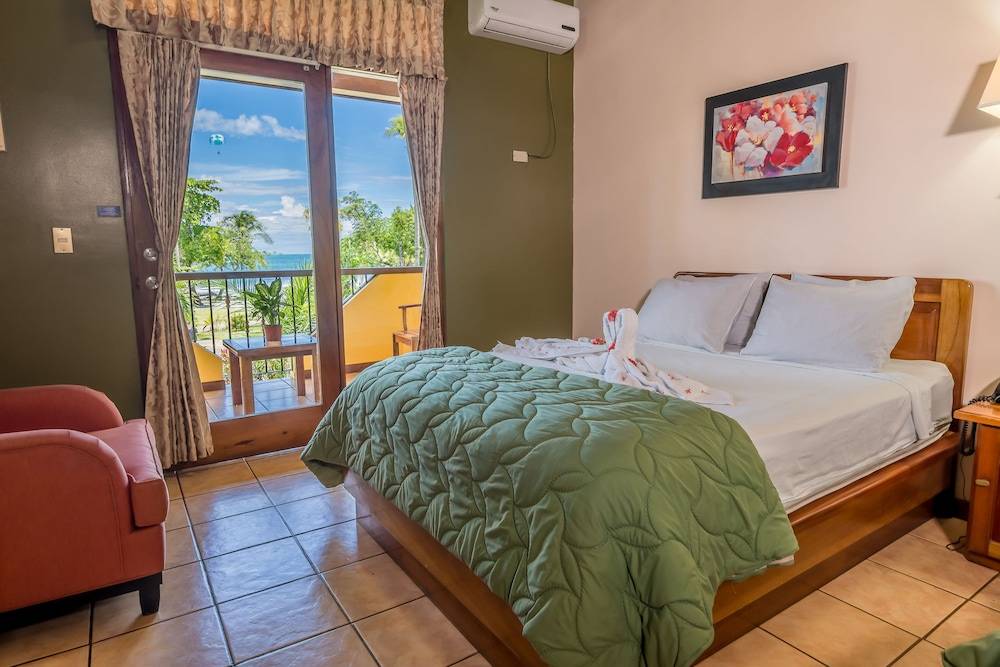Hotel Manuel Antonio 1