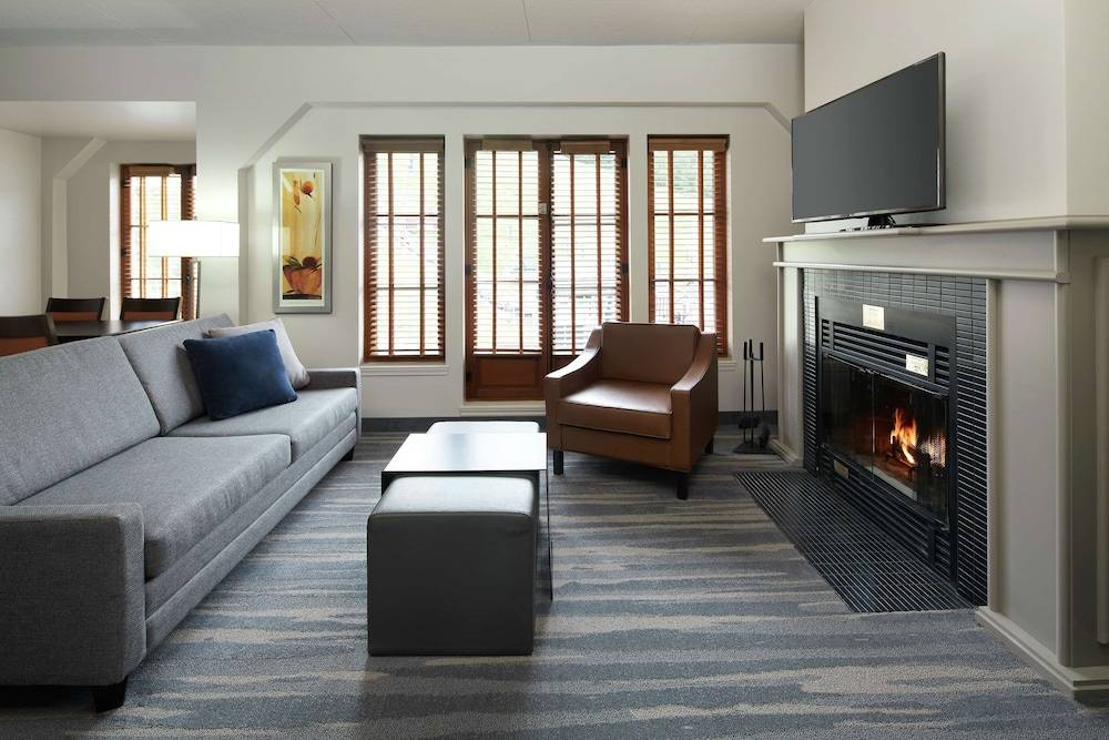 Homewood Suites by Hilton Mont-Tremblant Resort 1