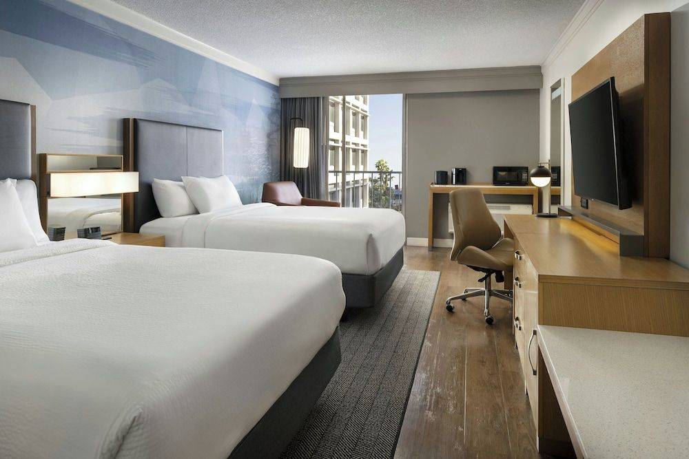 Courtyard by Marriott Long Beach Downtown 1
