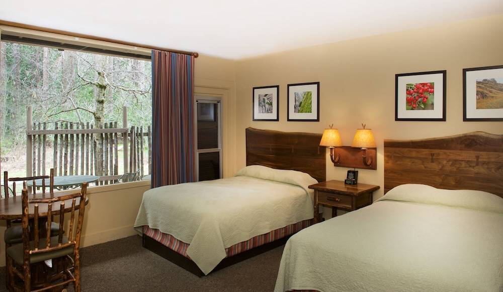 Yosemite Valley Lodge 2