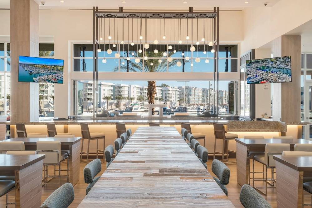 Courtyard by Marriott Marina del Rey 1