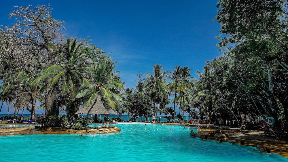 Papillon Lagoon Reef Hotel 1