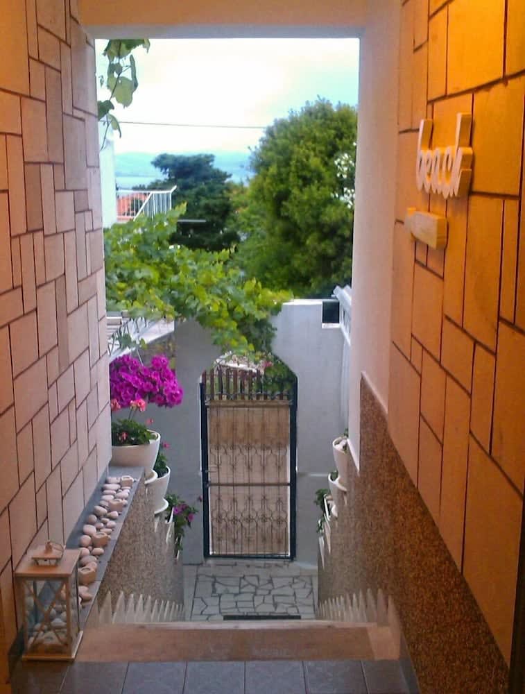 ꕥ ROOMS SUNCE, Family choice, Best Panoramic view, Supetar Island Brac 2