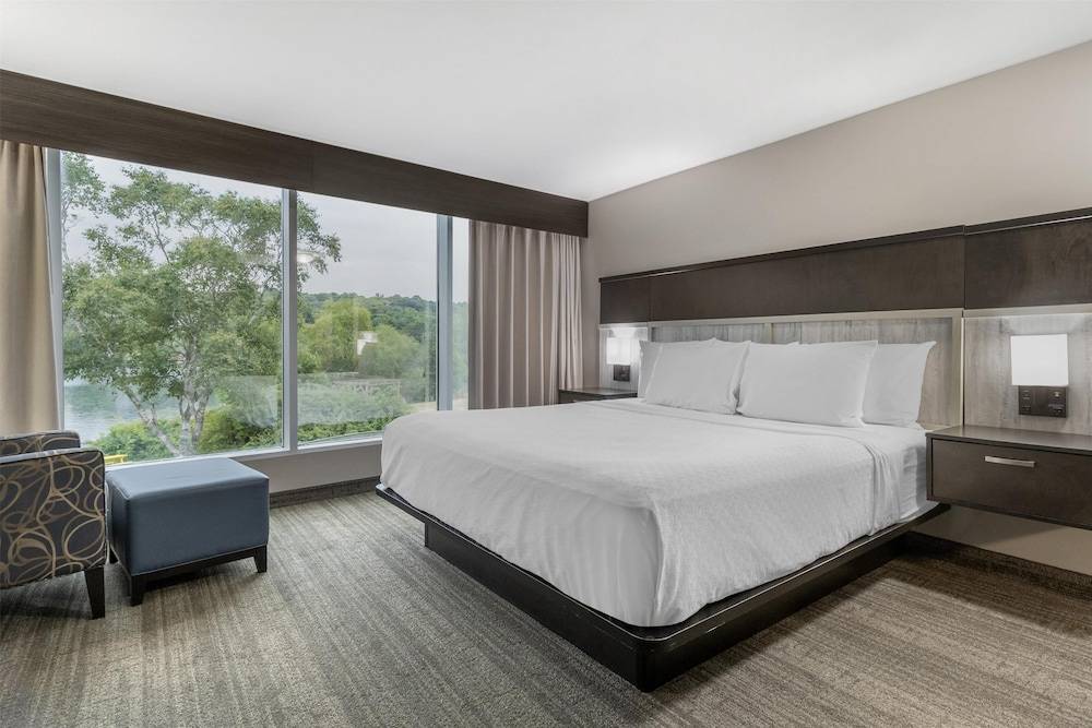 Best Western Plus Chocolate Lake Hotel - Halifax 1