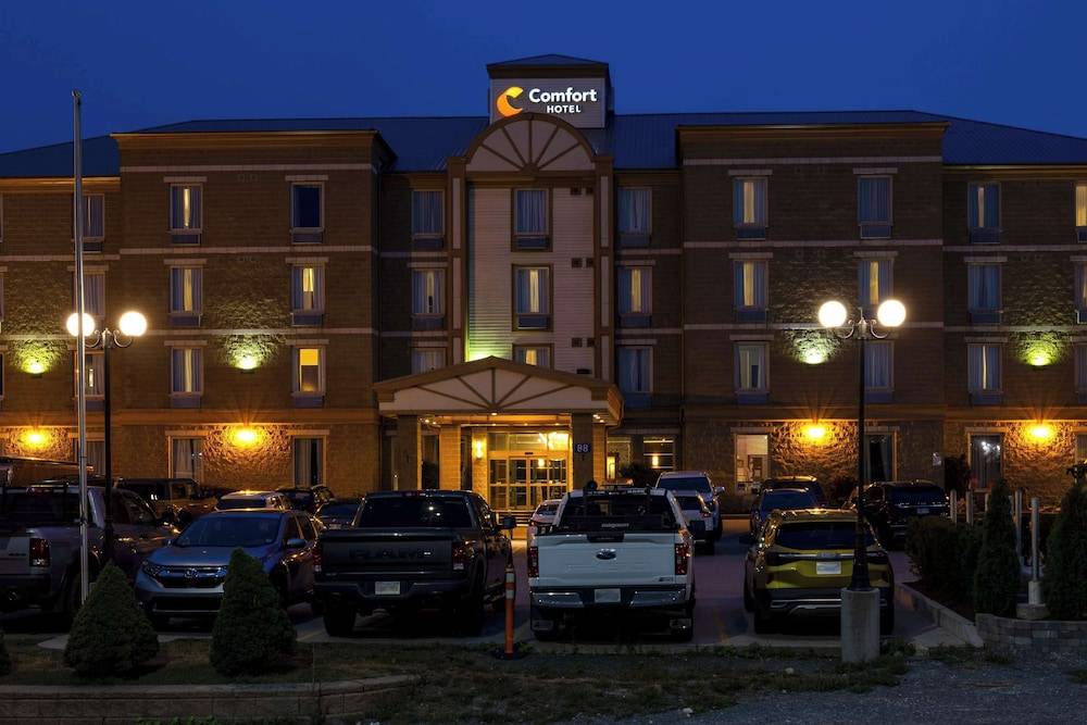 Comfort Hotel Bayer's Lake 1
