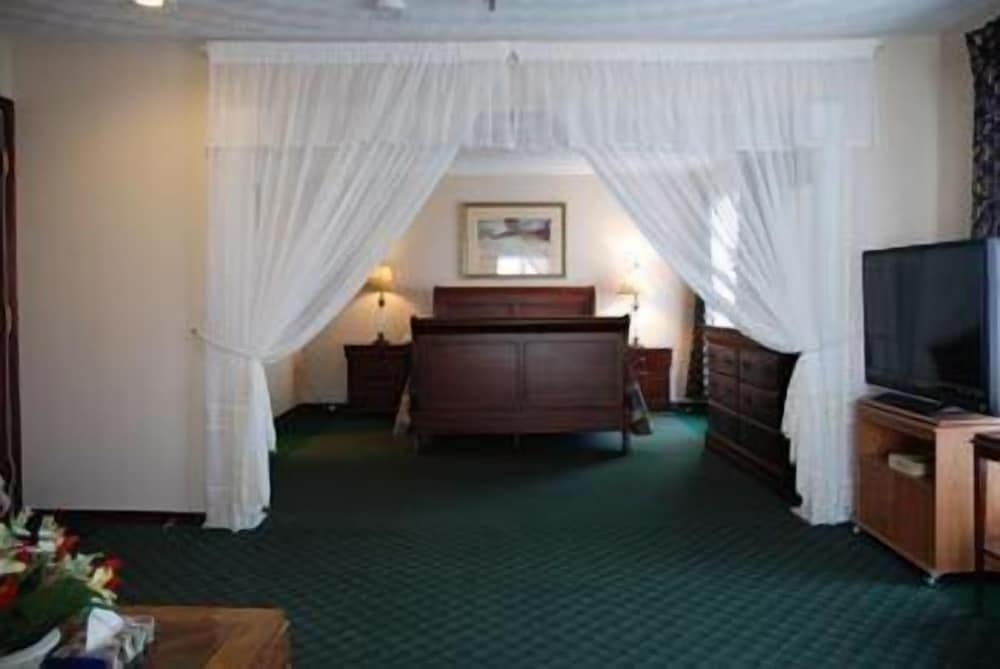 Commons Inn 2
