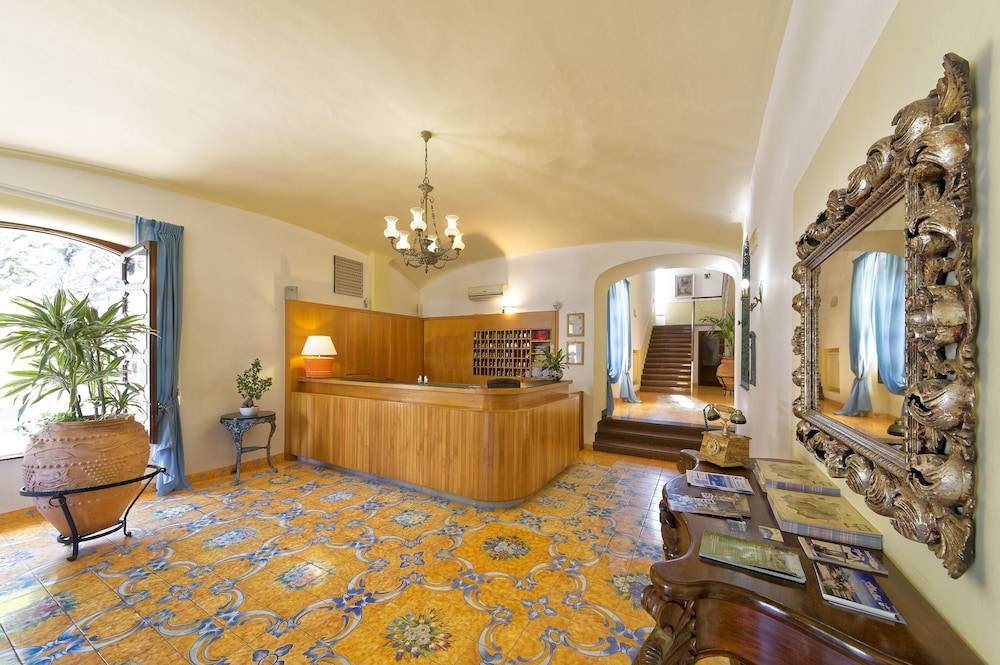 Hotel Zaro 2