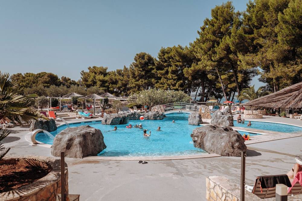 Matilde Beach Resort 1
