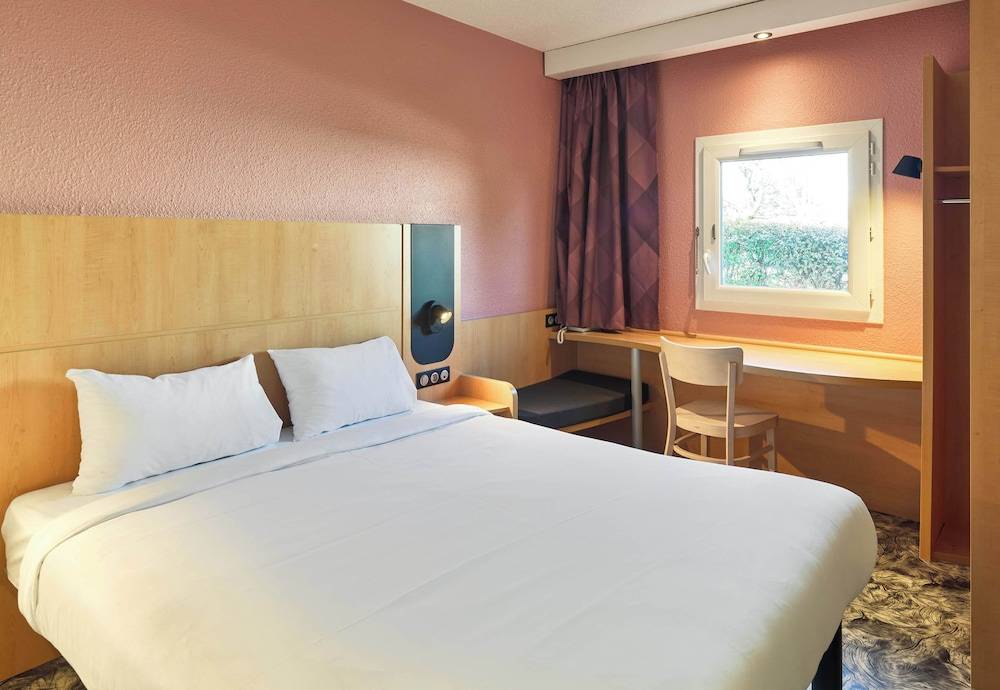 B&B HOTEL Orly Rungis Aéroport 3 étoiles 1