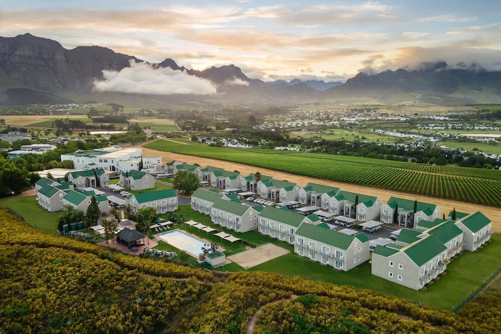 Protea Hotel by Marriott Stellenbosch & Conference Centre 1