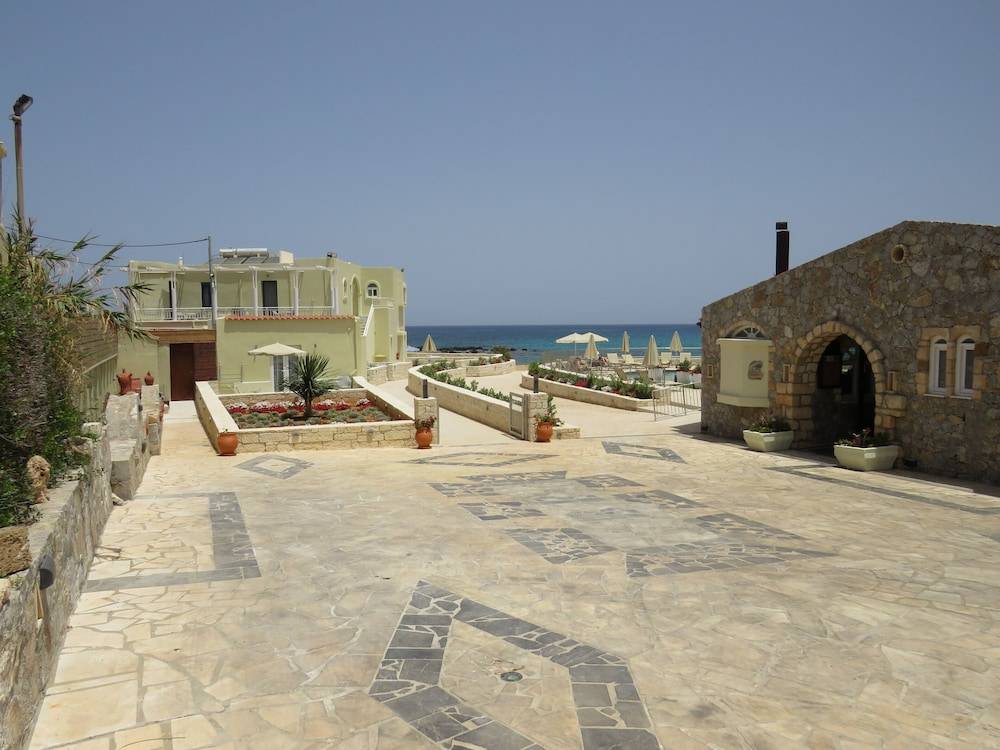 Blue Beach Villas Apartments 2