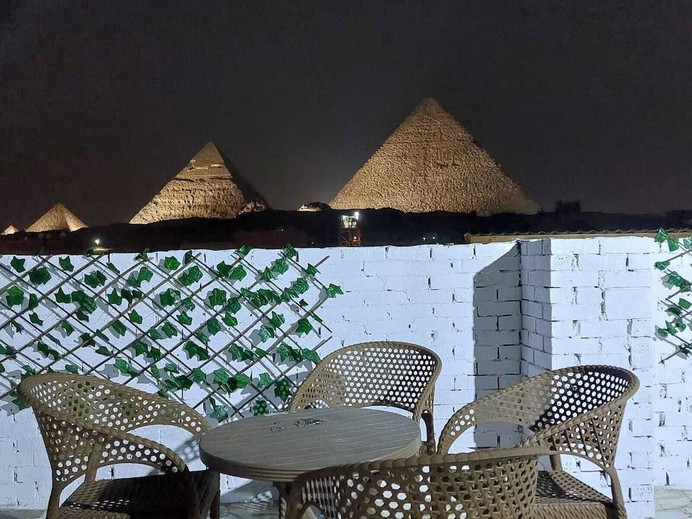 Chez l'ami hotel 1