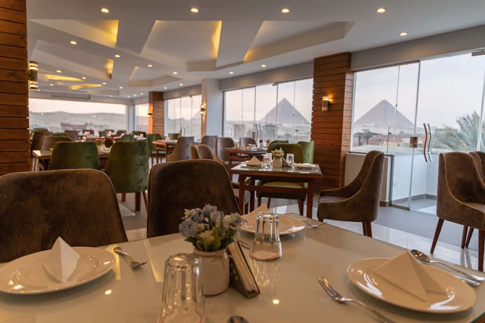 Nine Pyramids View Hotel 1