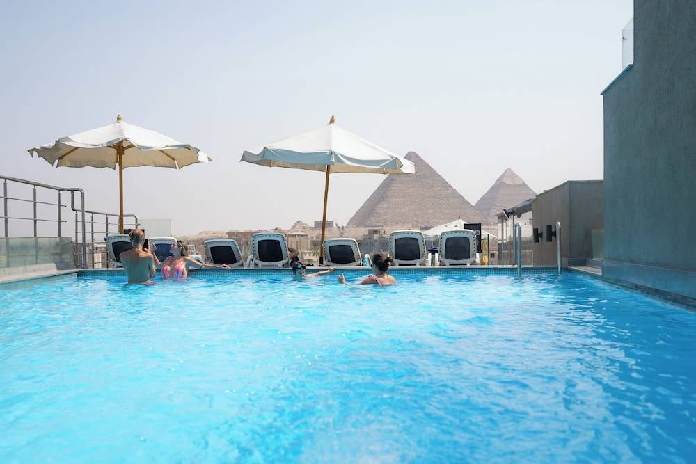 Pyramid Front Hotel 1