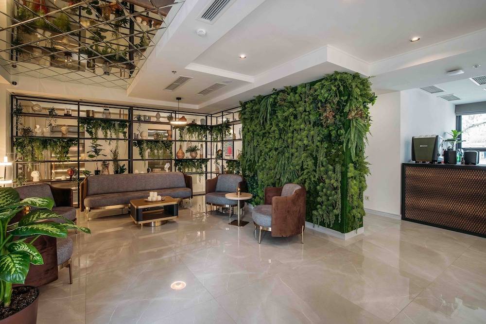 Hotel Monday by DNT Group 2