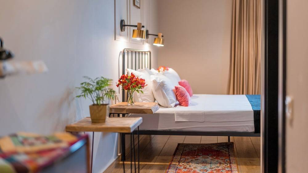 Galavani By Vintage Hotel Collections 1