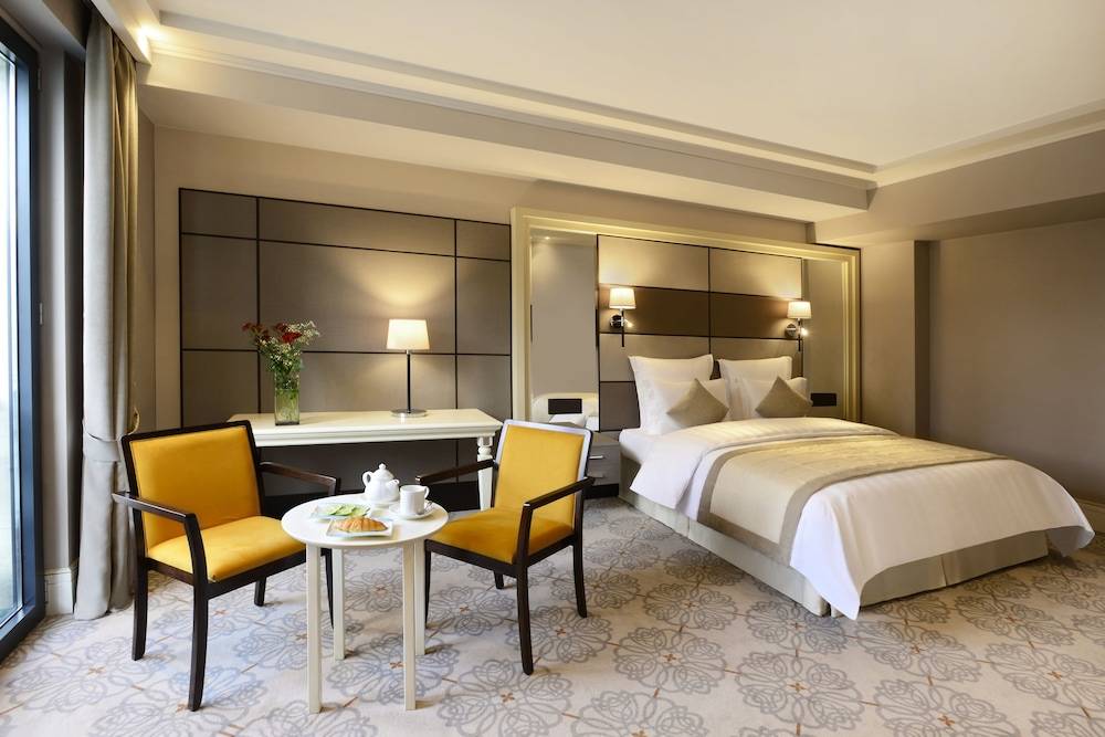 Ambassadori Tbilisi Hotel 1