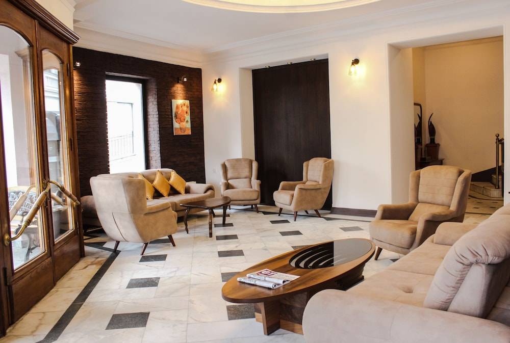 Hotel Diplomat 2