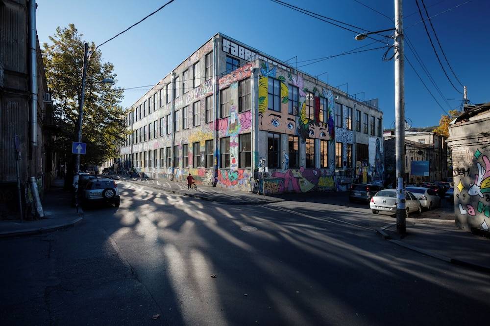 Fabrika Hostel & Suites 1
