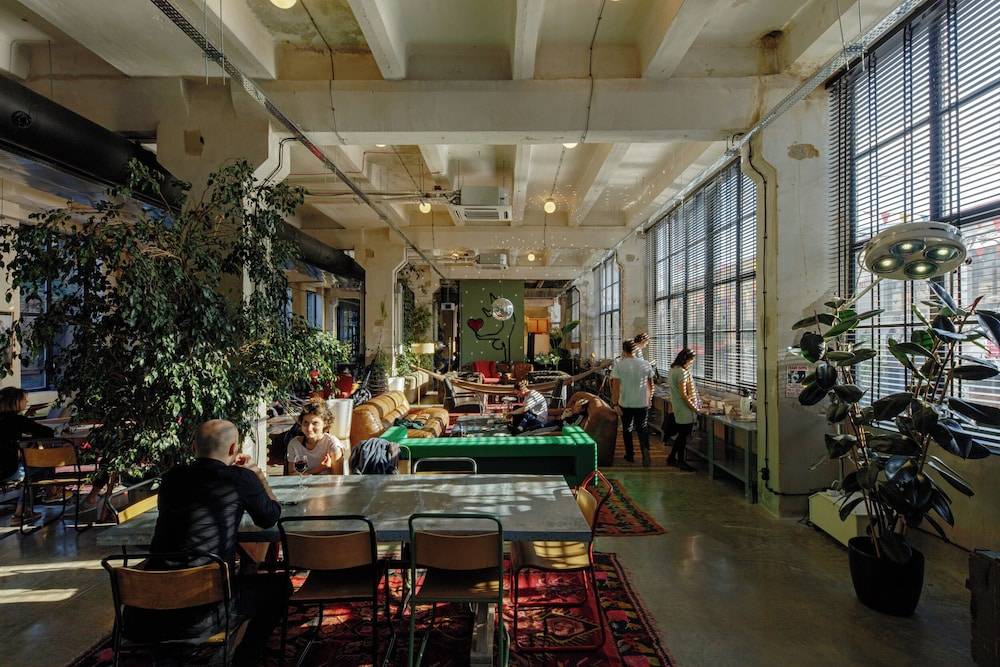Fabrika Hostel & Suites 2