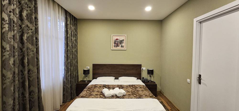 Hotel Boutique IVERIA 1