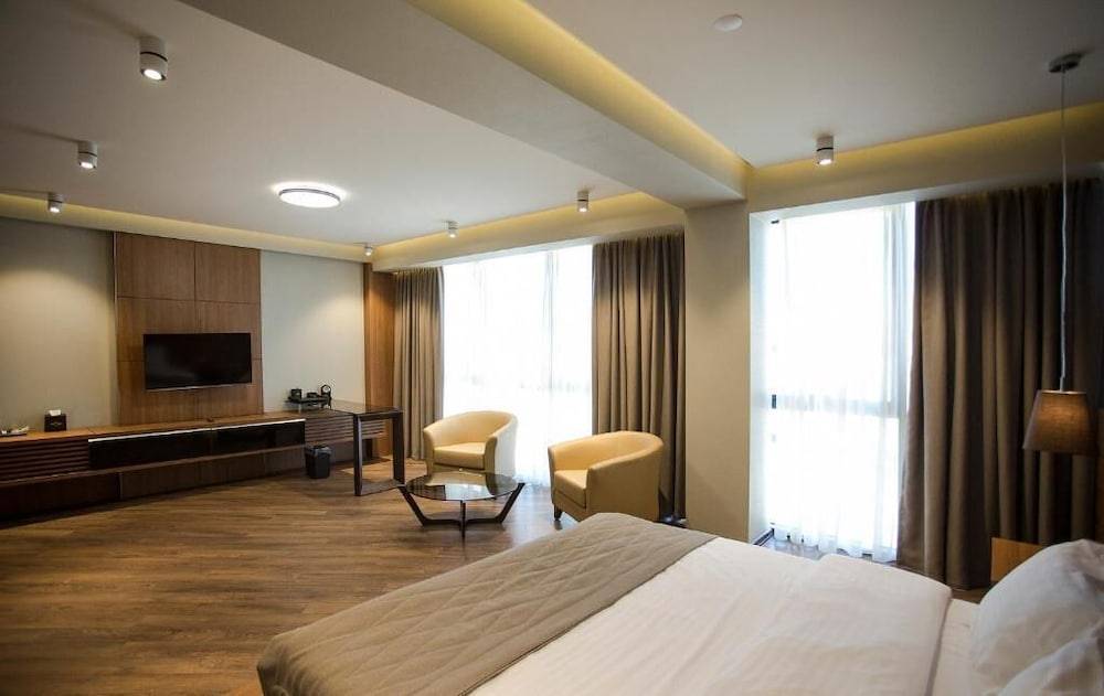 Golden Palace Hotel 2