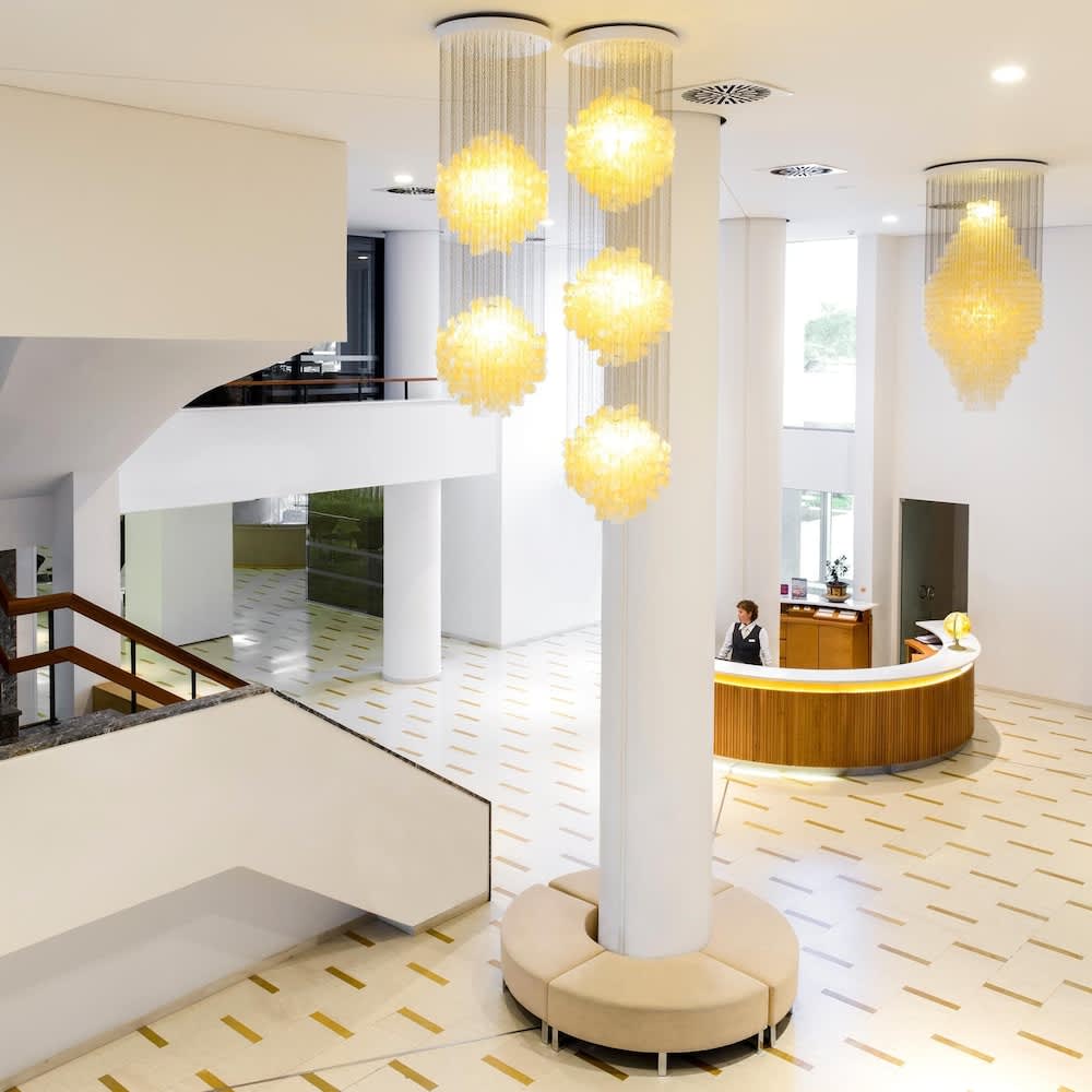 Lucy Hotel 1